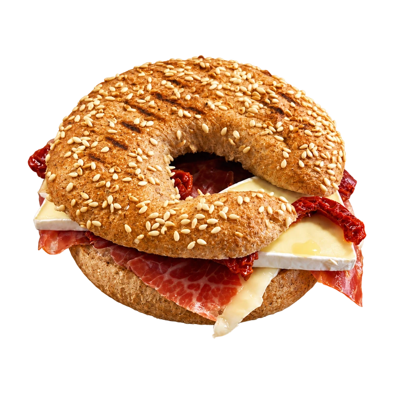 Jamón serrano, queso brie y tomate seco